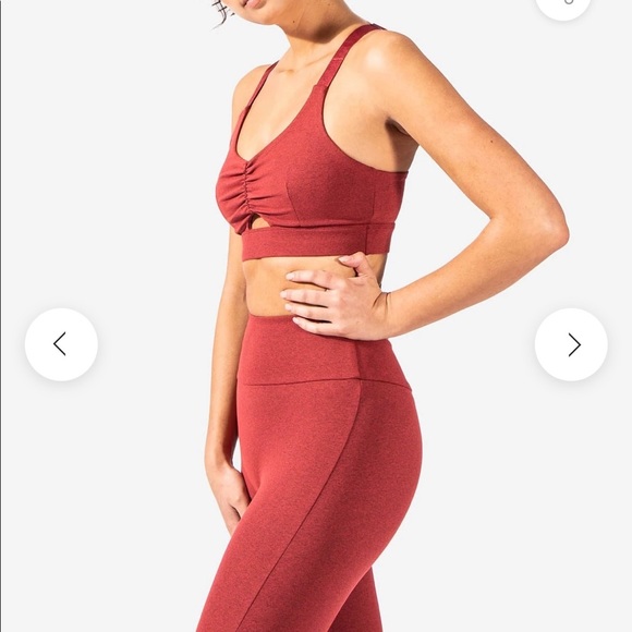 Not available anymore. The poshmark app is glitching and wouldnât delete it - Picture 5 of 10